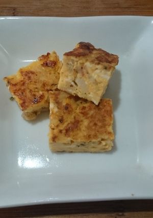 カニかまのチーズ&ハーブ入りオムレツ-レシピのメイン写真