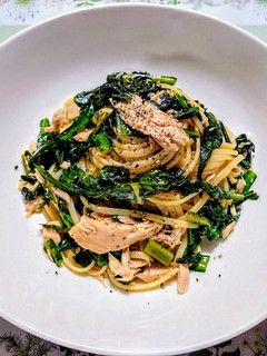 簡単ランチ!春菊とシーチキンの和風パスタ-レシピのメイン写真