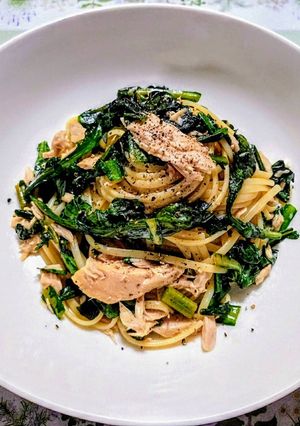 簡単ランチ！春菊とシーチキンの和風パスタ-レシピのメイン写真