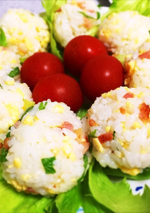 夏に さっぱり！サラダ風手毬ごはん-レシピのメイン写真