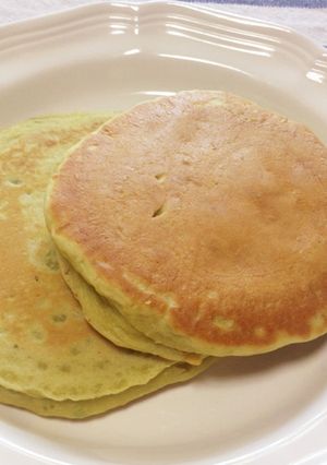 アボカドとアーモンドミルクのパンケーキ-レシピのメイン写真