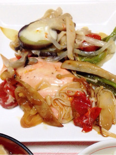サーモンと夏野菜のバターチーズ蒸し焼き-レシピのメイン写真