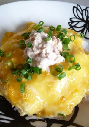 ツナマヨのせ☆オムご飯-レシピのメイン写真