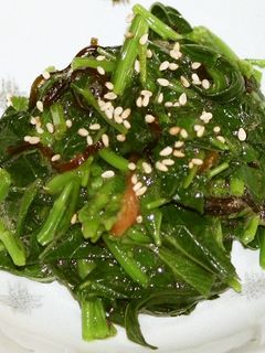 茹でたモロヘイヤを塩昆布と梅肉和え-レシピのメイン写真