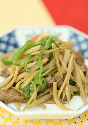 たっぷりごぼう入り手作り味付青椒肉絲-レシピのメイン写真