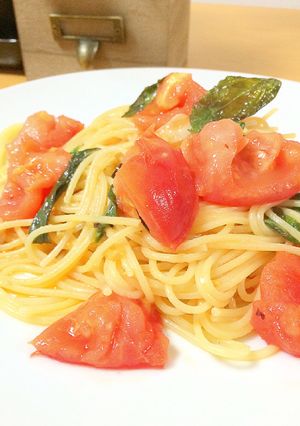 パスタ屋直伝★簡単トマトとバジルのパスタ-レシピのメイン写真
