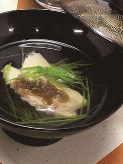 筍とおぼろ昆布のお吸い物-レシピのメイン写真