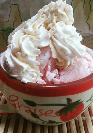 イチゴクリチアイスクリーム-レシピのメイン写真