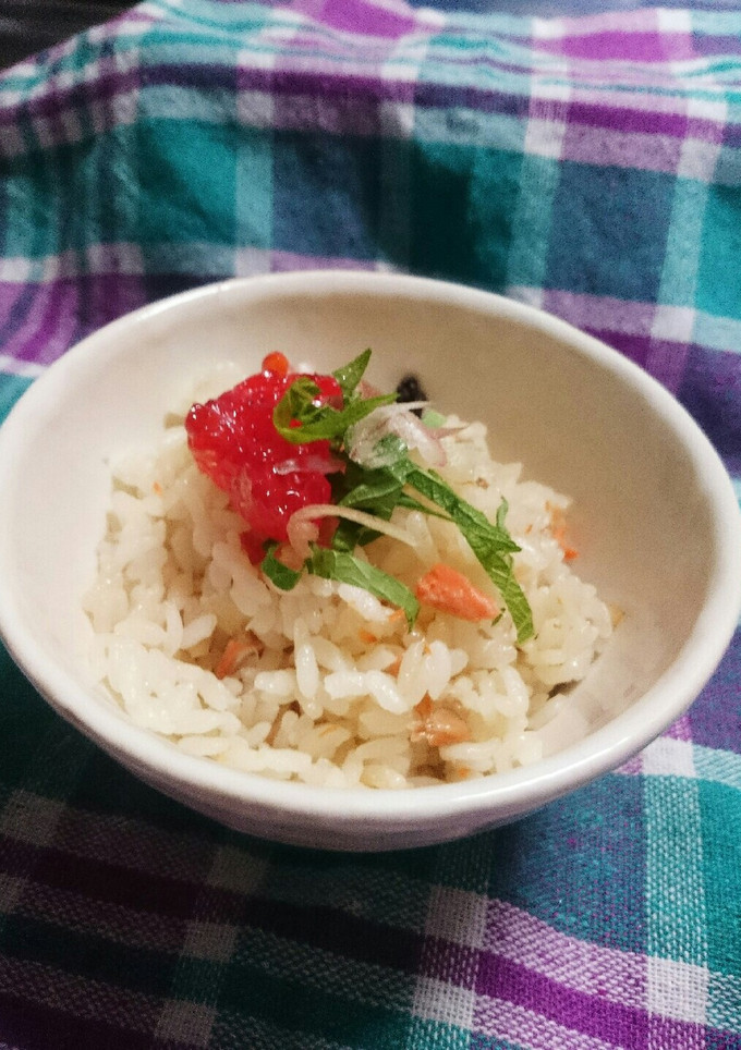 鮭の炊き込みご飯 (頭使用）-レシピのメイン写真
