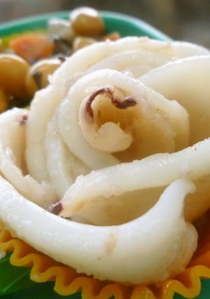 小イカでバラの花弁当-レシピのメイン写真