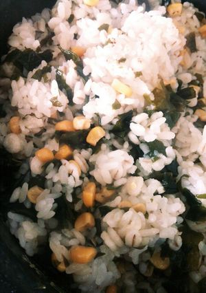 コーンとわかめご飯♪-レシピのメイン写真