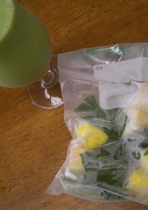 サラダほうれん草入りグリーンスムージー-レシピのメイン写真
