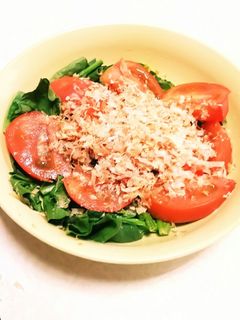 ほうれん草トマトおかかめんつゆサラダ-レシピのメイン写真