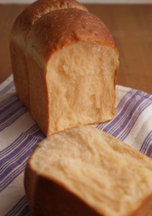 ホームベーカリーで作る山型にんじんパン-レシピのメイン写真