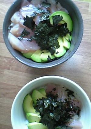 *簡単♥ﾍﾙｼｰ♪まぐろアボカド丼*-レシピのメイン写真