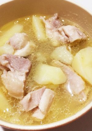 じゃがいもと鶏肉のスープ˖☽°.*-レシピのメイン写真