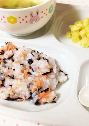離乳食：栄養満点☆鮭とひじきごはん♪-レシピのメイン写真