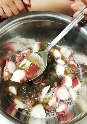 ﾀｺとﾄﾛﾛ昆布のﾓｽﾞｸ酢-レシピのメイン写真