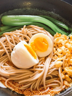 【超簡単】ピリ辛!胡麻だれまぜ蕎麦-レシピのメイン写真