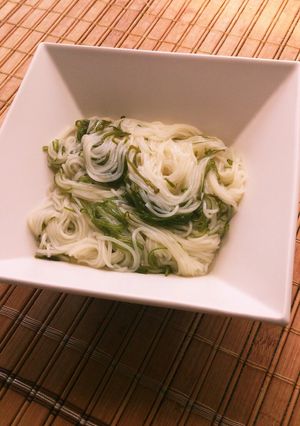 のど越しつるん♪めかぶそうめん-レシピのメイン写真