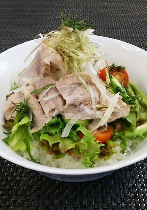 ★サッパリ(^^)牛冷しゃぶサラダ丼♪♪-レシピのメイン写真
