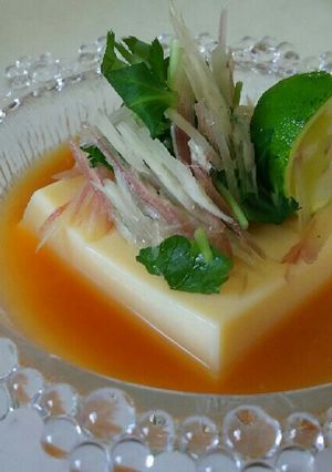 すだちの風味豊かな卵豆腐の冷たいお味噌汁-レシピのメイン写真