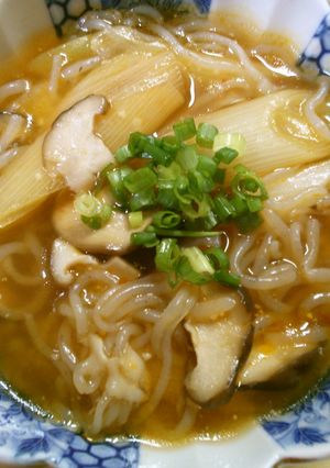 簡単ヘルシー白滝 ネギ 椎茸の ピリ辛煮-レシピのメイン写真