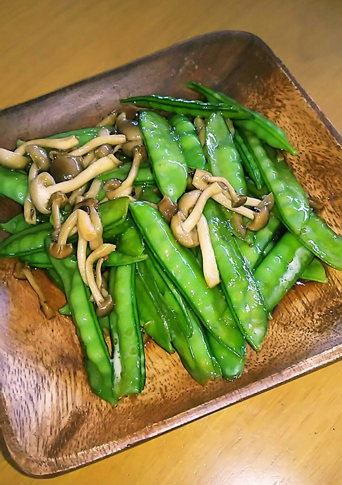 簡単♪絹さやとしめじのバター醤油炒め♪-レシピのメイン写真
