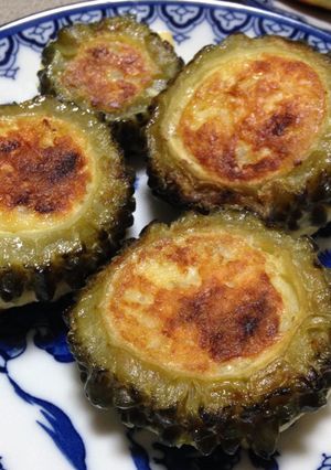 鶏ミンチを使ったあっさりゴーヤの肉詰め-レシピのメイン写真