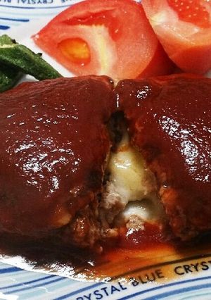 ソースが美味かさ増しチーズinハンバーグ-レシピのメイン写真