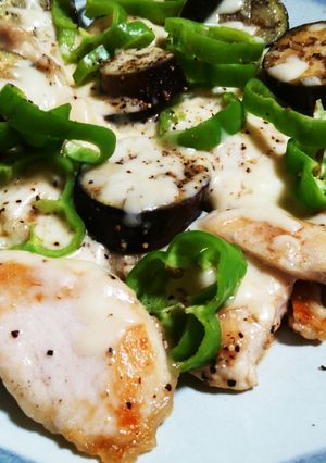 鶏肉とナスとピーマンのチーズ焼き-レシピのメイン写真