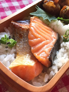 一晩でしっかり鮭の塩麹漬け我家の味-レシピのメイン写真