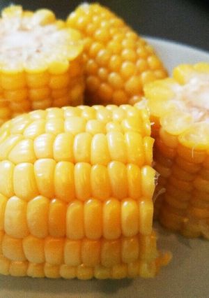 ＊レンジで簡単！トウモロコシの茹で方＊-レシピのメイン写真