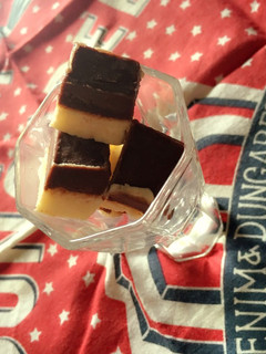 クリームチーズとチョコの冷たいキューブ-レシピのメイン写真