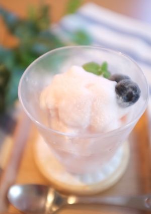 飴で作る！いちごミルクアイス-レシピのメイン写真