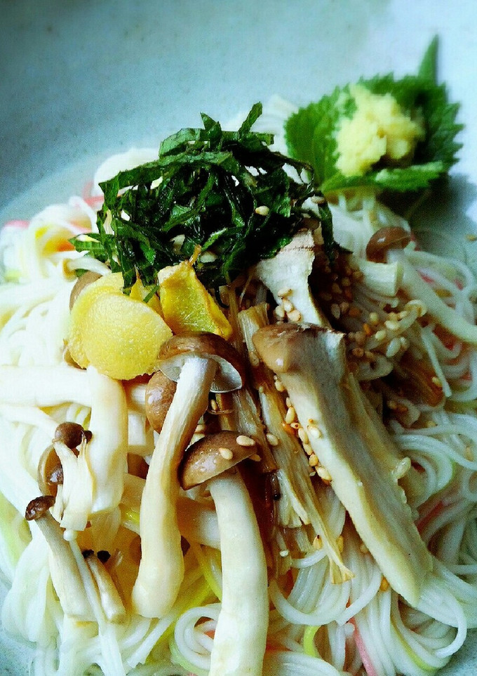 白だしと生姜でさっぱり＊焼ききのこの素麺-レシピのメイン写真