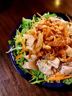 鶏肉中華サラダ♪揚げ皮とセロリがポイント-レシピのメイン写真