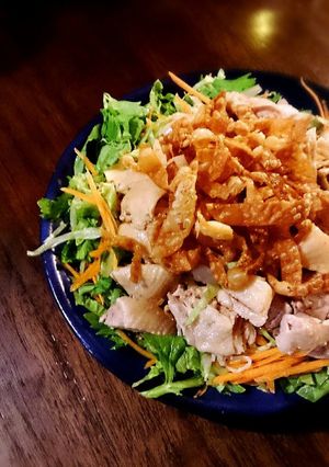 鶏肉中華サラダ♪揚げ皮とセロリがポイント-レシピのメイン写真