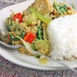 タイ風シーチキンと卵のカレー炒め