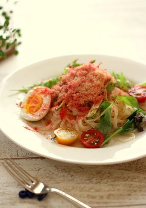 冷凍トマトで太陽のサラダうどん-レシピのメイン写真