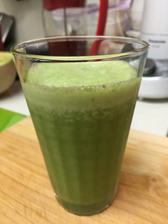 栄養満点ケールのスムージー-レシピのメイン写真