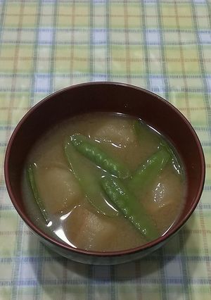 私の好きな絹さやと麩のお味噌汁-レシピのメイン写真