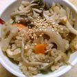 簡単! 根菜と きのこの 炊き込みご飯♪