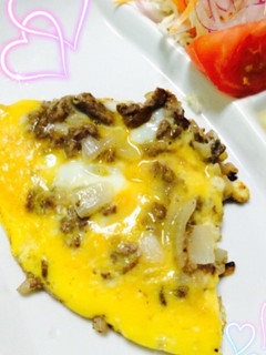 簡単 牛肉と玉ねぎのピザ風オムレツ-レシピのメイン写真