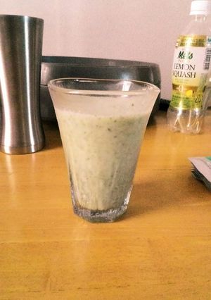 バナナと小松菜ときゅうりのスムージー-レシピのメイン写真