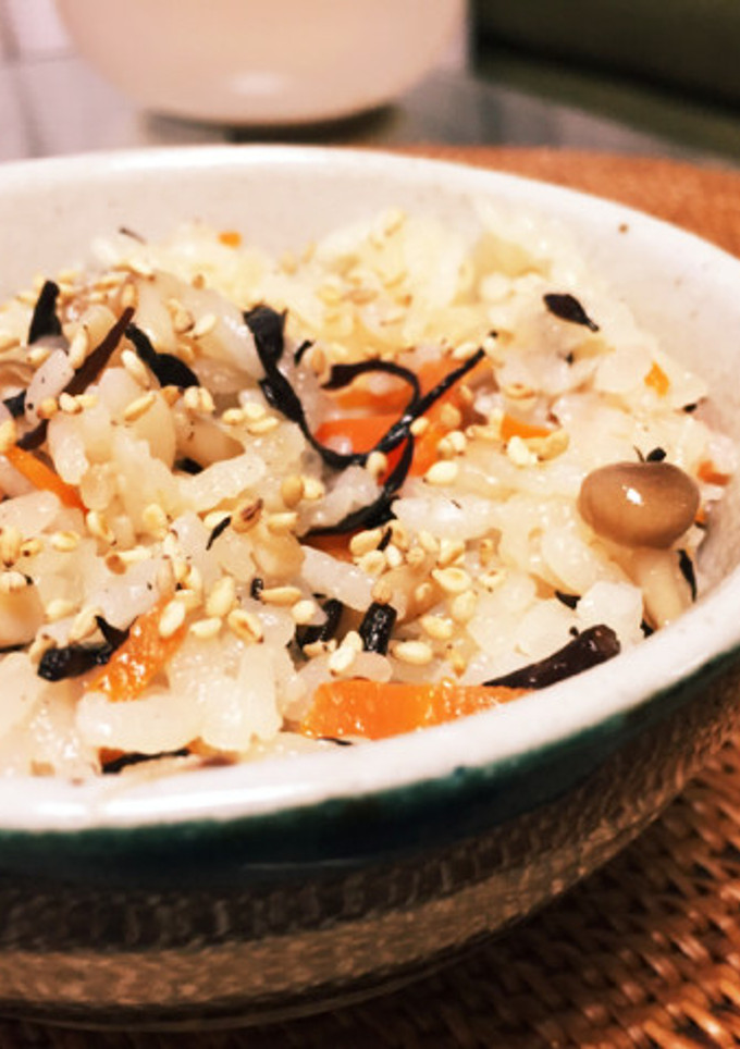 冷めてもおいしい♡簡単すぎる炊き込み御飯-レシピのメイン写真