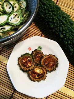 夏★干し野菜!ゴーヤ保存とゴーヤチップ♪-レシピのメイン写真