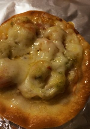 餃子の皮で！エビ アボカドのピザ-レシピのメイン写真