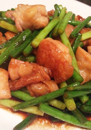 鶏肉とにんにくの芽のオイスター炒め-レシピのメイン写真