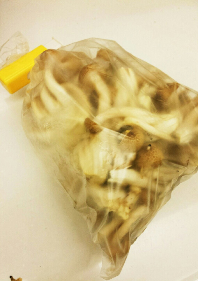 使いたい時にすぐ使える♪しめじの冷凍保存-レシピのメイン写真